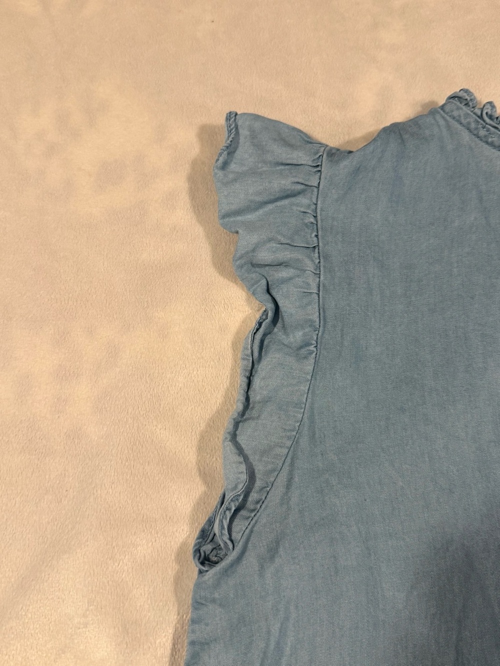 Sweet Wanderer Light Blue Ruffled sleeve Top size Large light‎ weight denim look - Picture 9 of 9